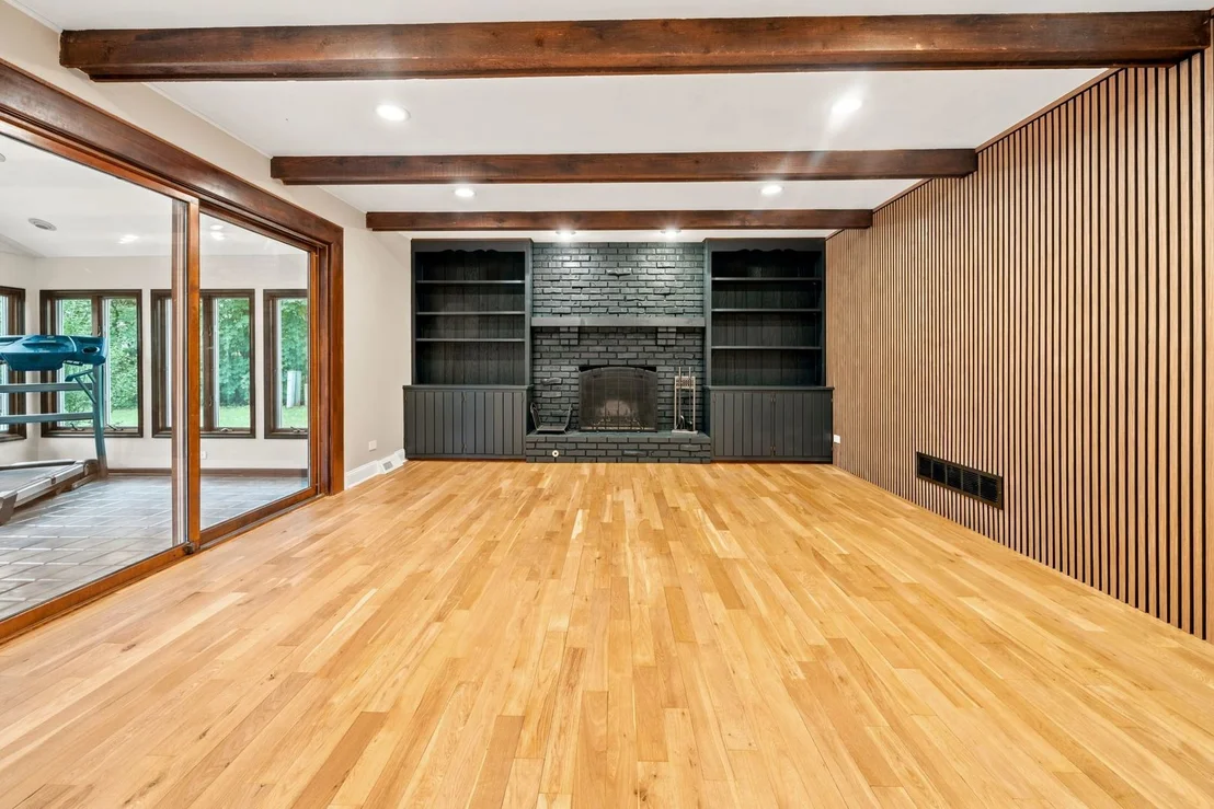 Photo of 1221 W Sable Drive