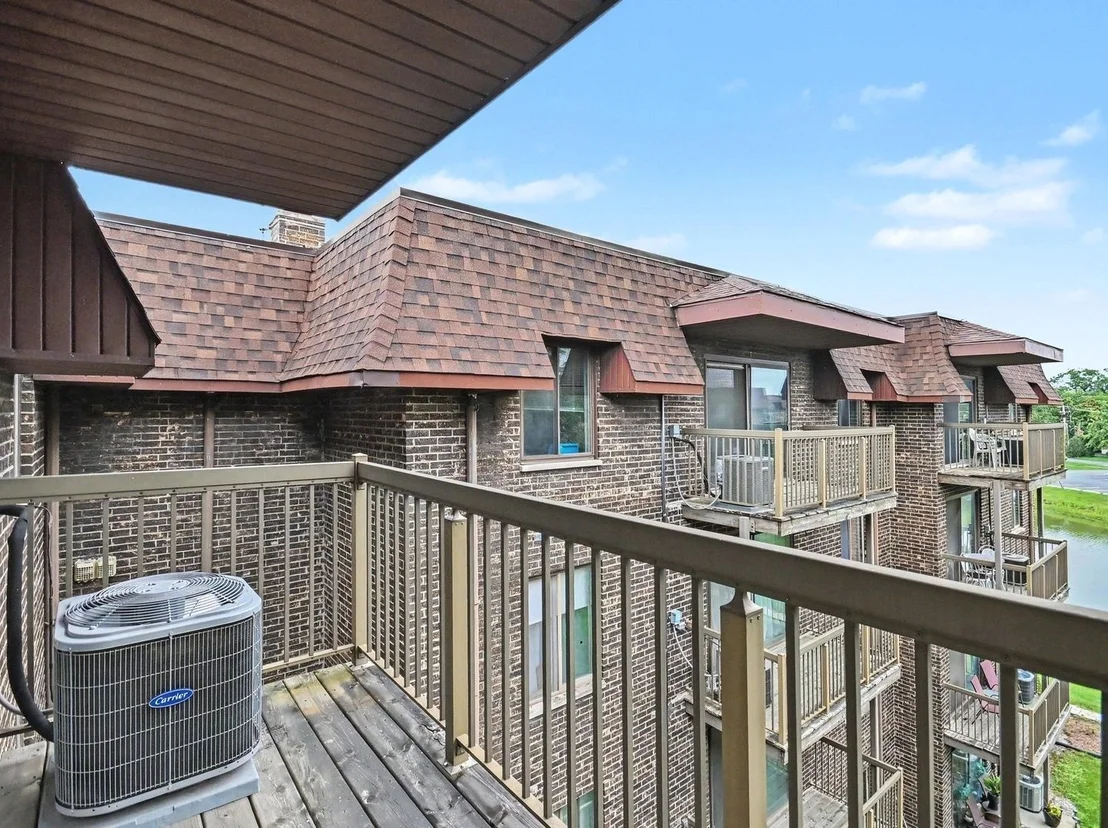 Photo of Unit 406 at 830 Elder Road