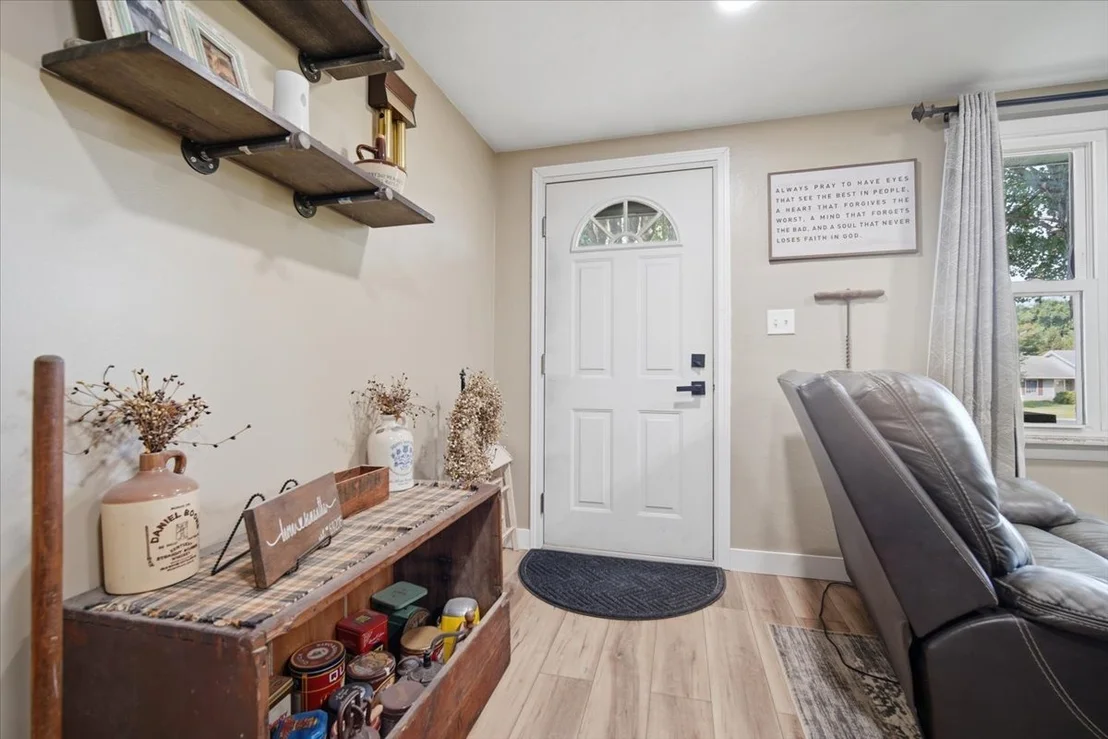 Photo of 1524 Hickory Point Road