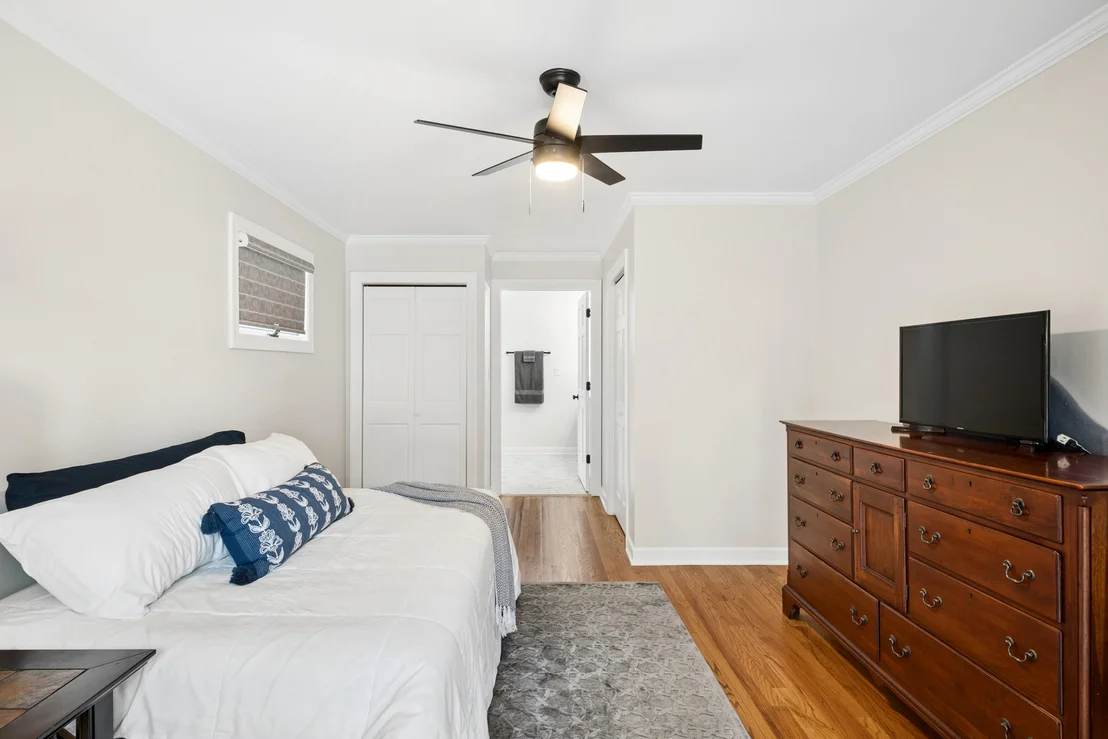 Photo of 208 Parkview Road