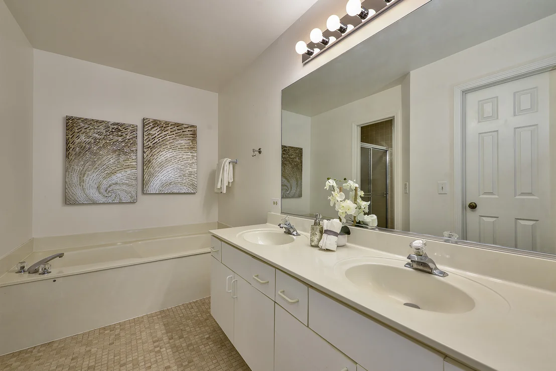 Photo of 248 Willow Parkway