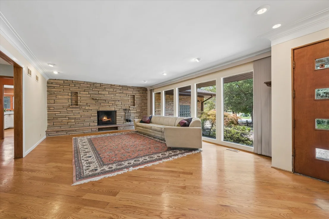 Photo of 1655 Forest Drive