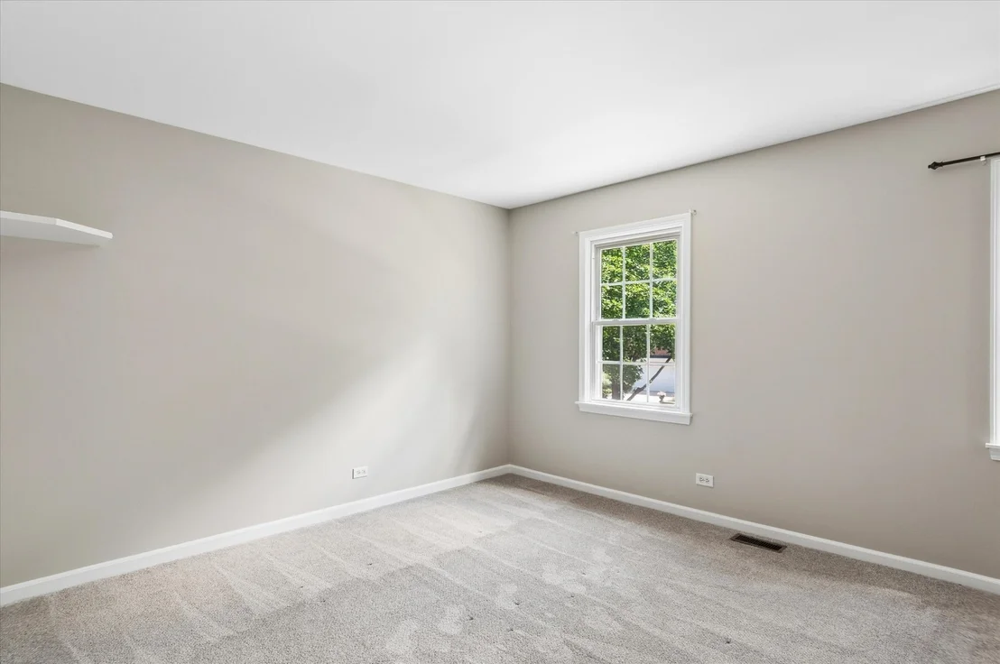 Photo of 1527 Abbotsford Drive