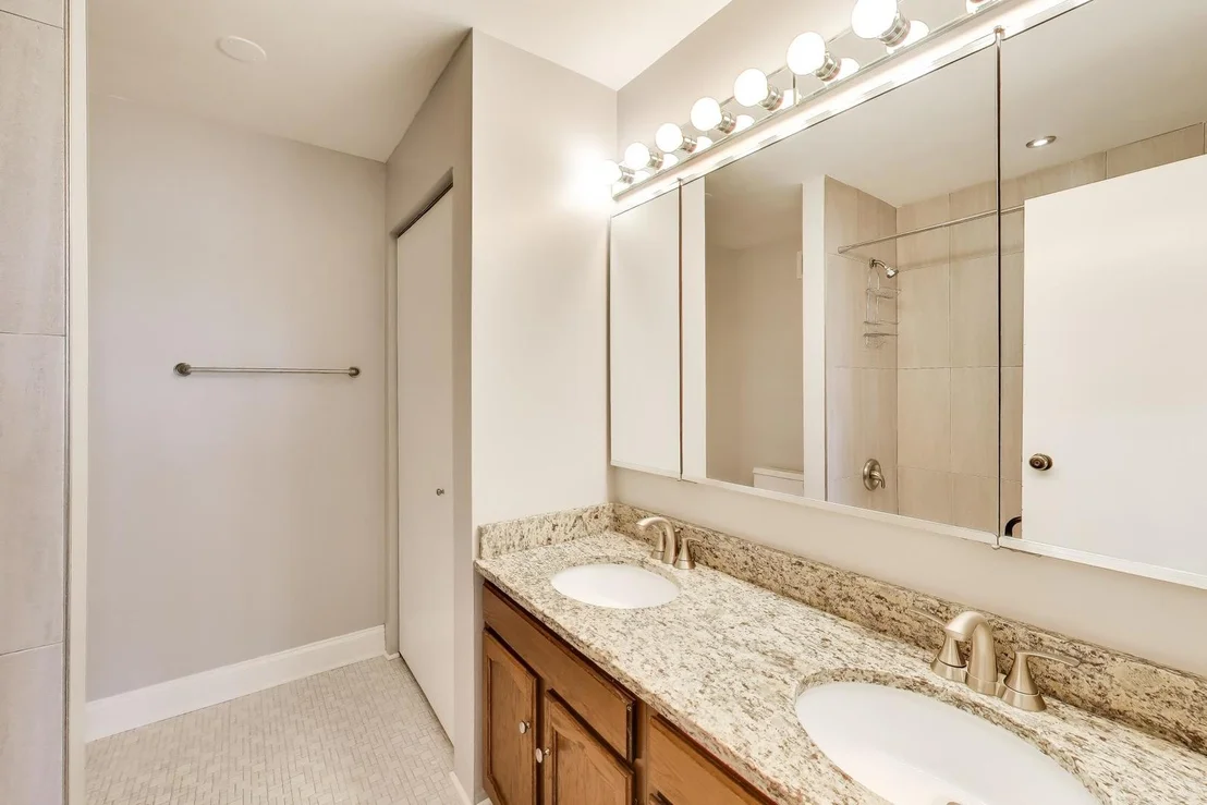 Photo of Unit 402 at 701 Forum Square