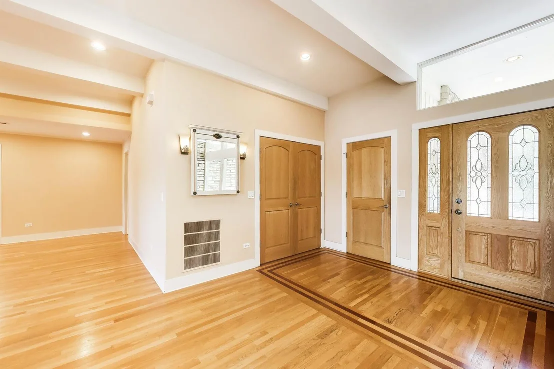 Photo of 2100 Valley Lo Lane