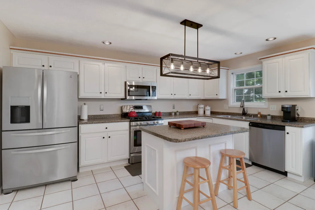 Photo of 2975 Benson Lane
