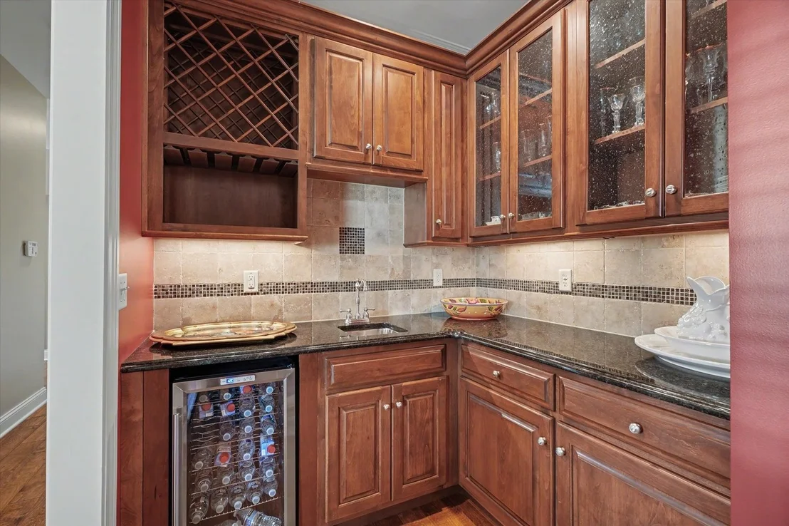 Photo of 1706 Mullikin Drive