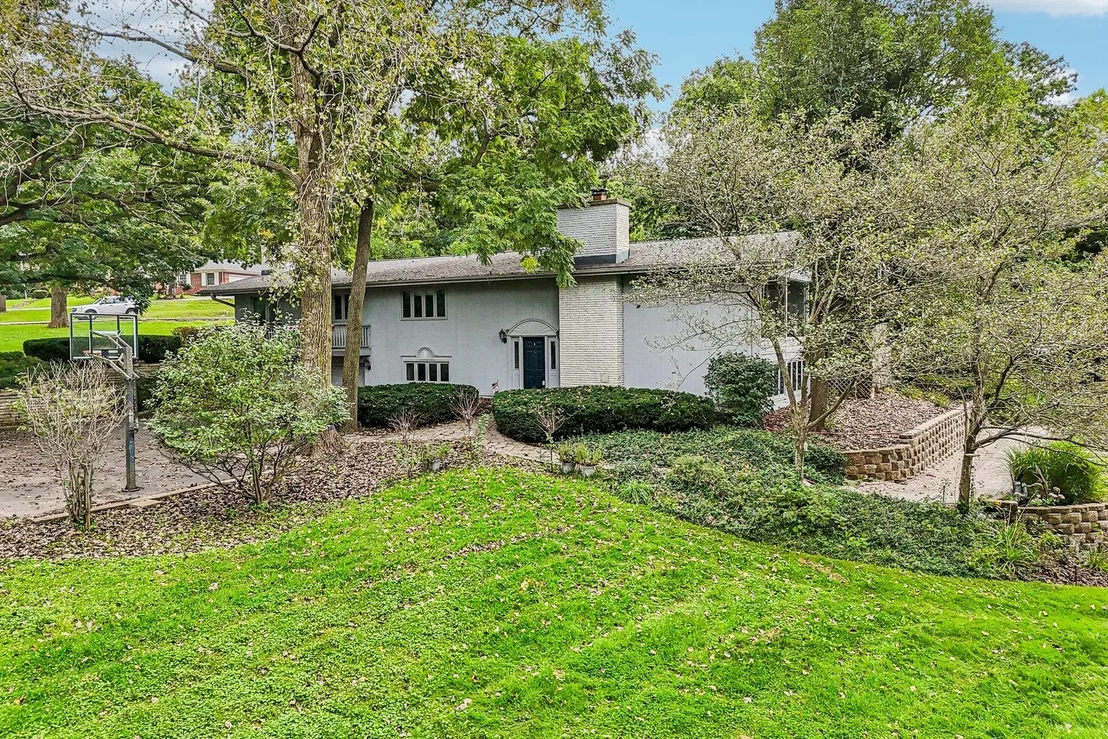 Photo of 9617 Hideaway Lane