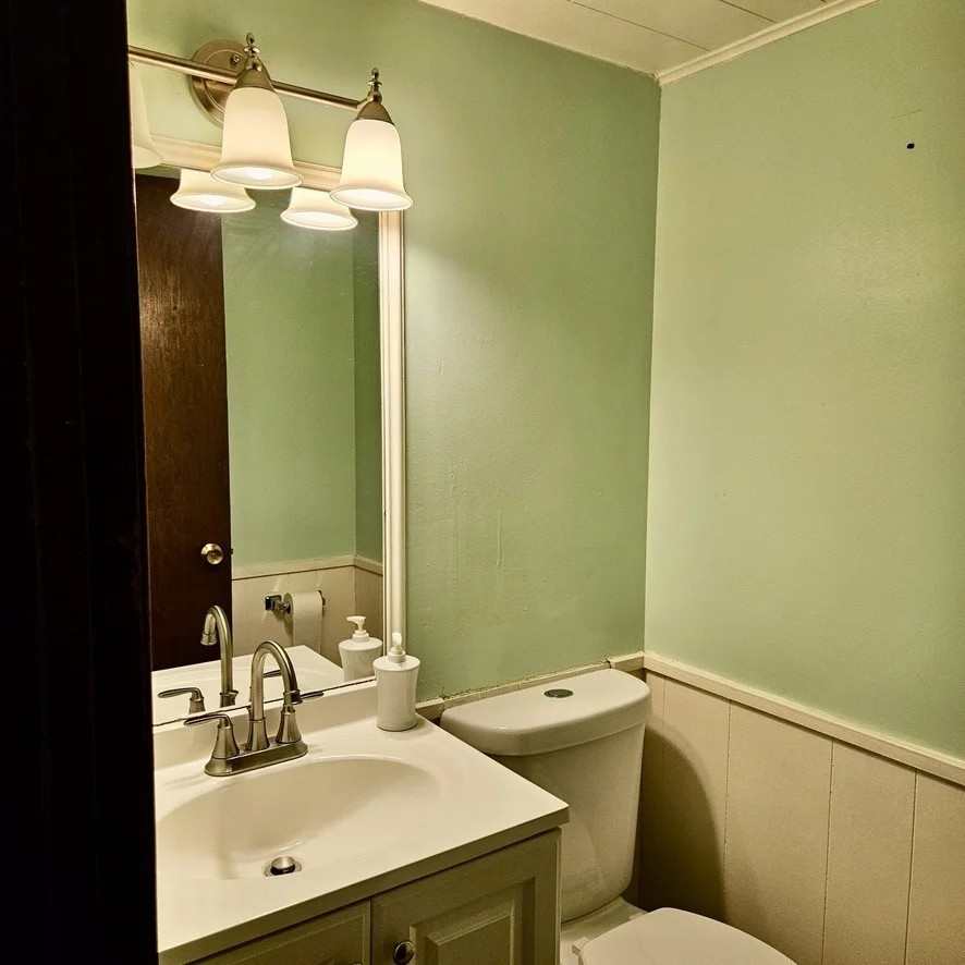 Photo of 829 Academy Avenue