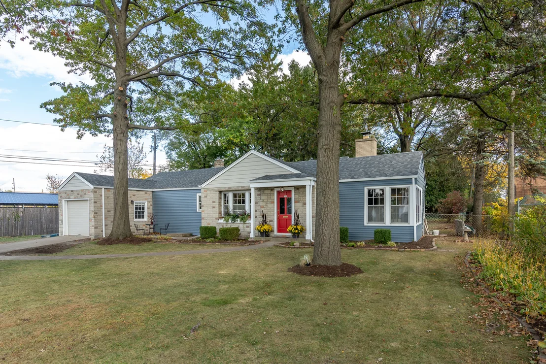 Photo of 153 N 3rd Avenue