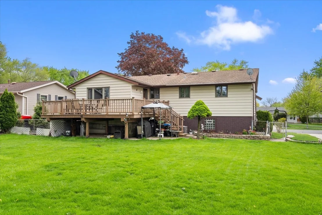 Photo of 937 Cornell Lane