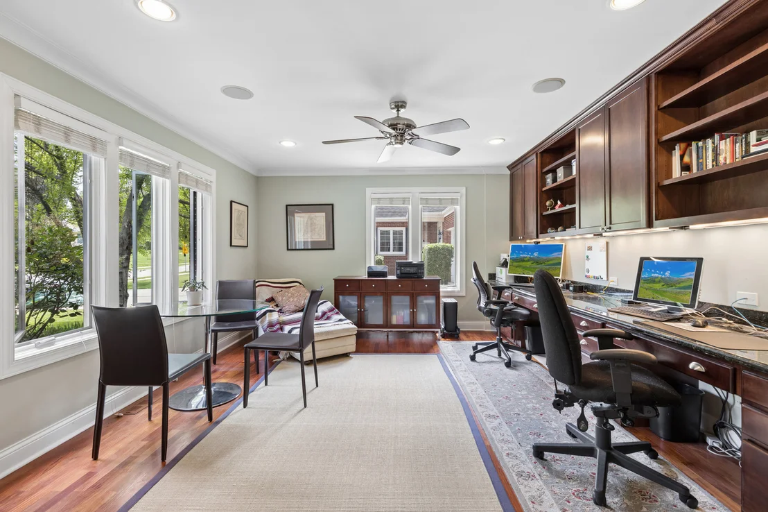 Photo of 860 Kenton Road