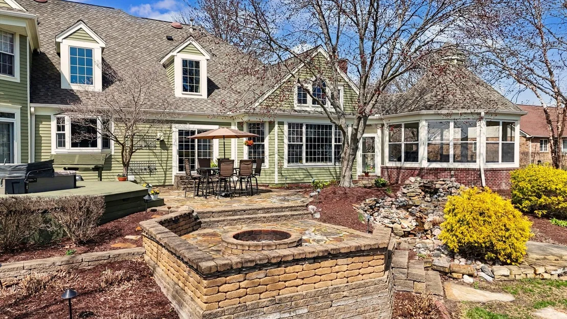 Photo of 2204 Edgewater Place
