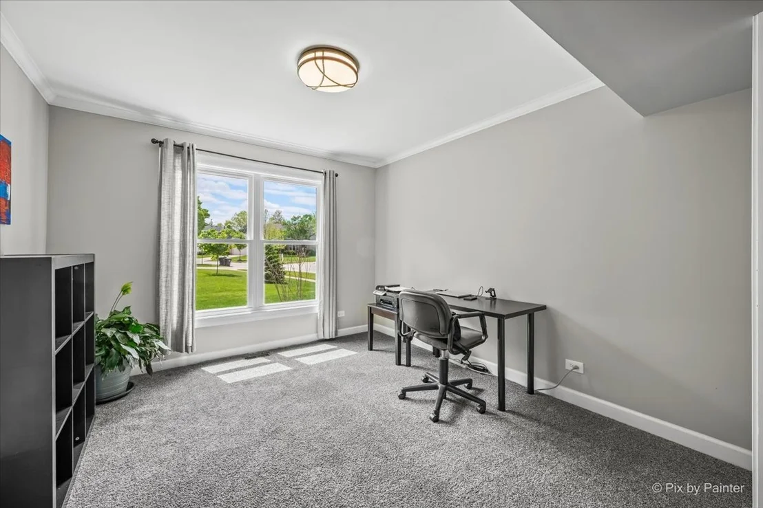 Photo of 658 WAINSFORD Drive