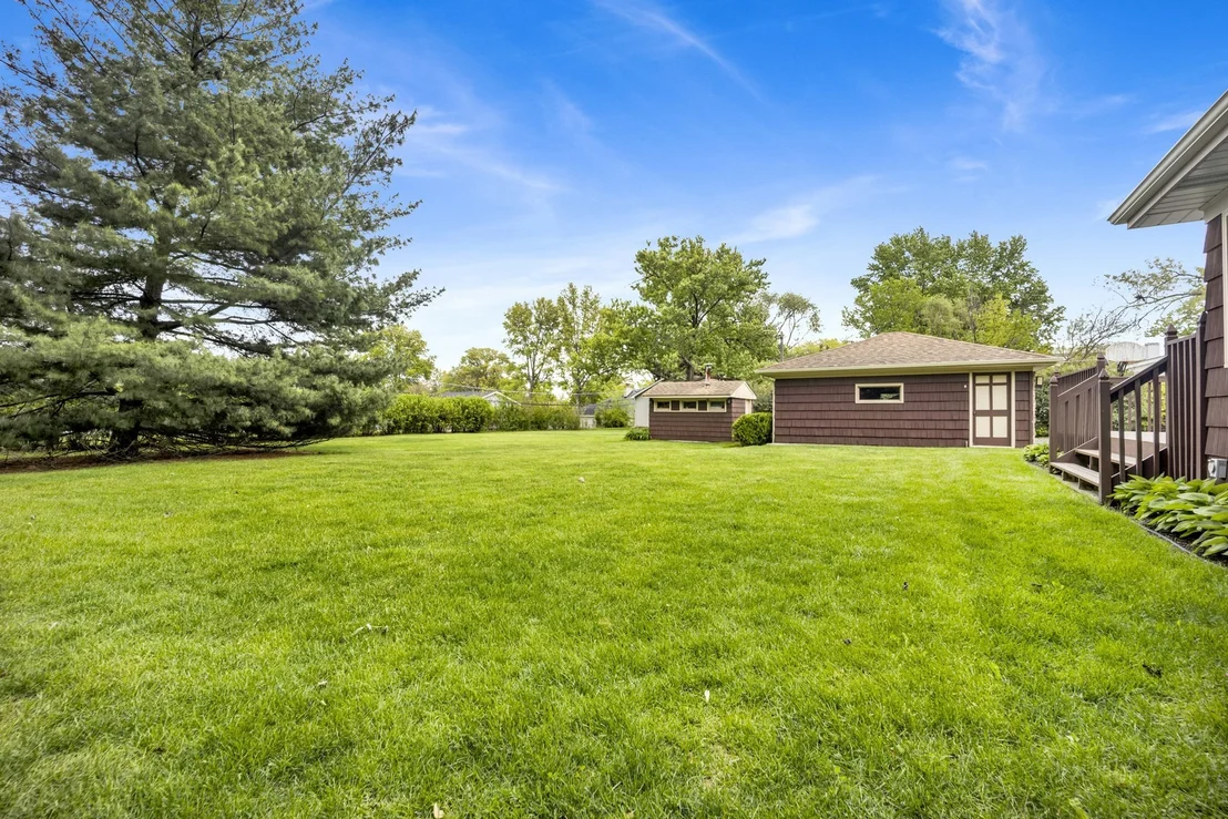 Photo of 18W724 20th Place