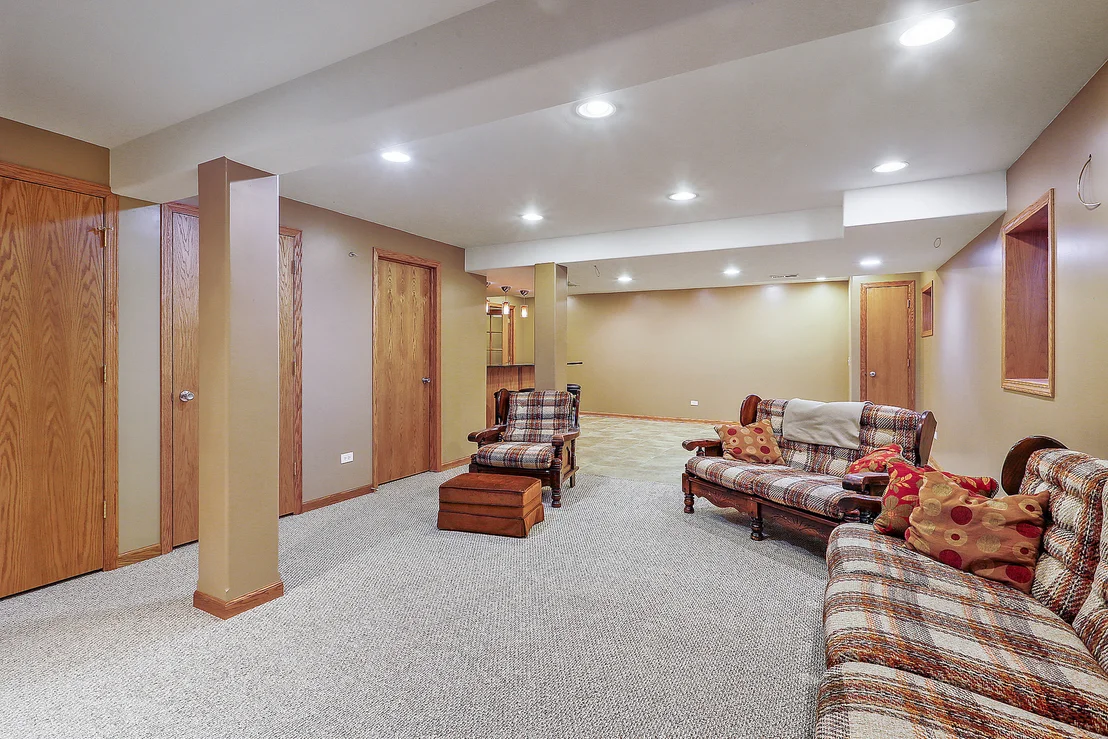 Photo of 15500 Ridgefield Drive