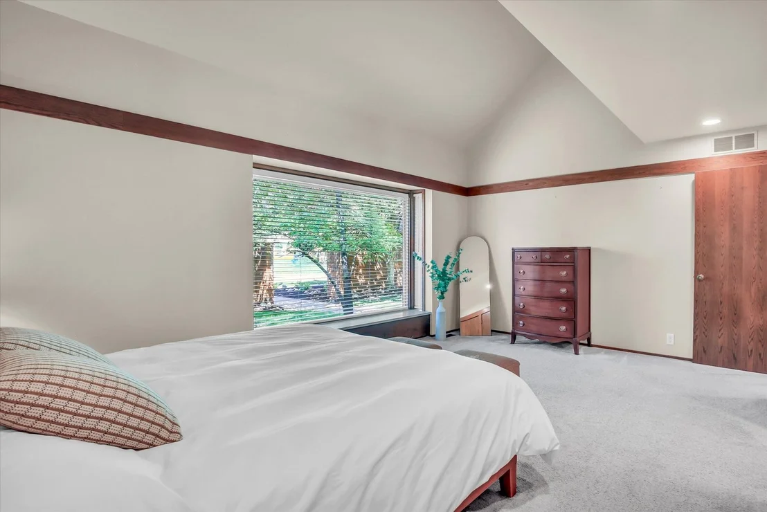 Photo of 10 Carriage Way