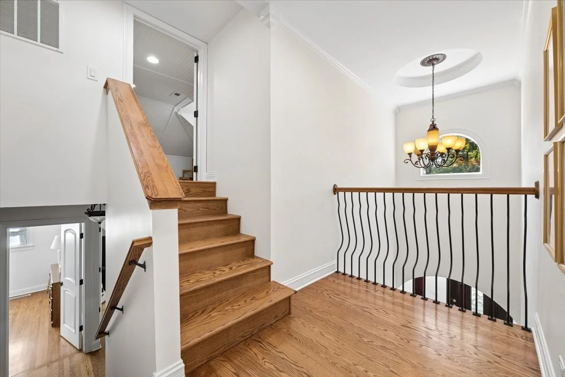 Photo of 226 SUNSET Drive