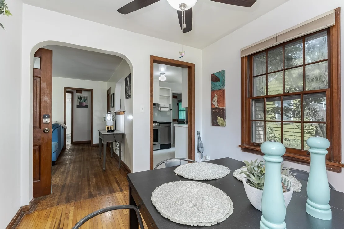 Photo of 821 Normal Avenue