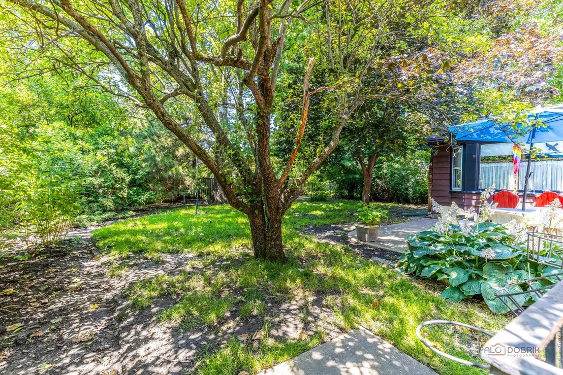 Photo of 9320 Forestview Road