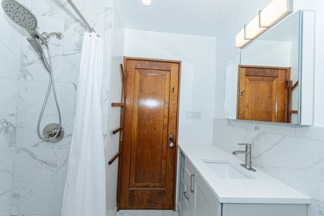 Photo of 5253 W Wrightwood Avenue