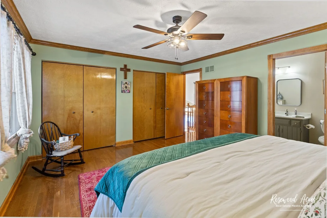 Photo of 1700 Chestnut Hill Road