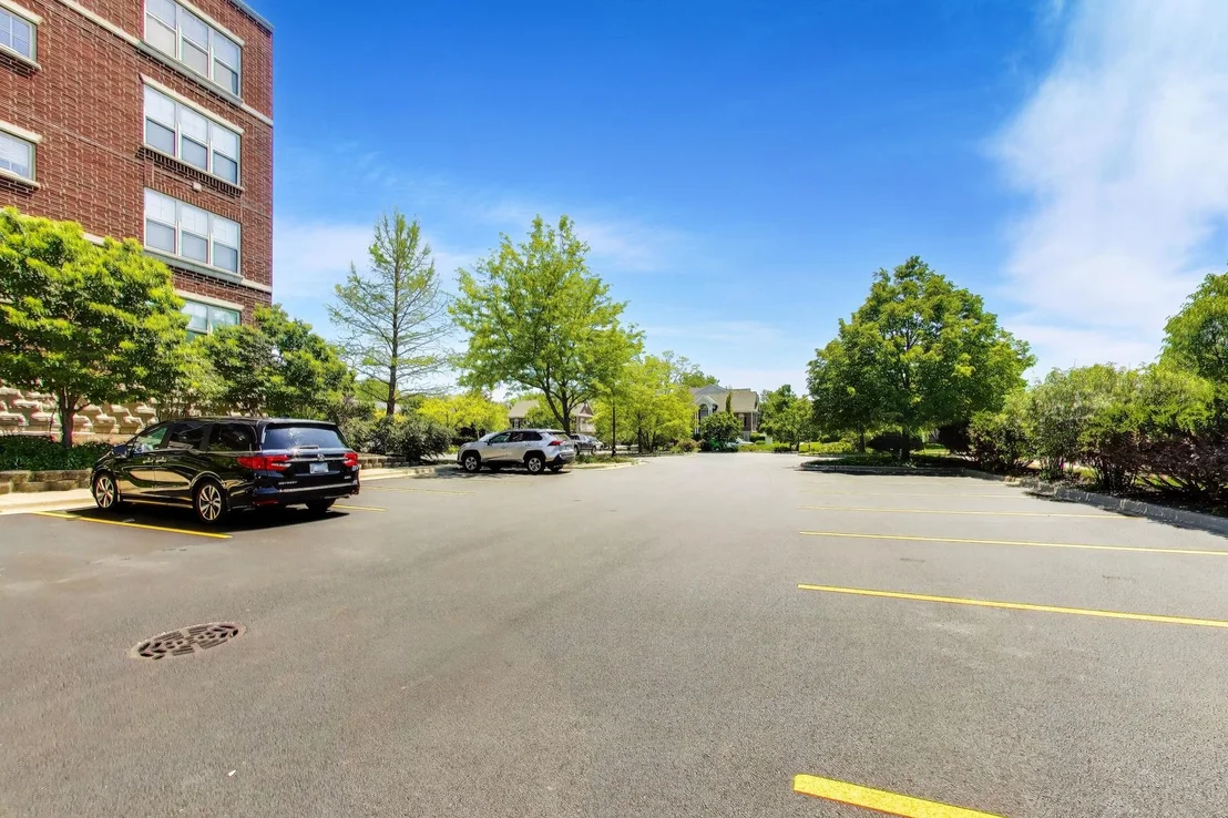 Photo of Unit 307 at 511 Prestwick Lane
