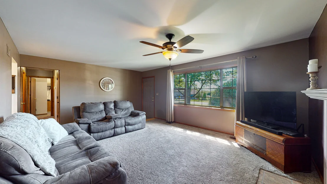 Photo of 2N061 Mildred Avenue