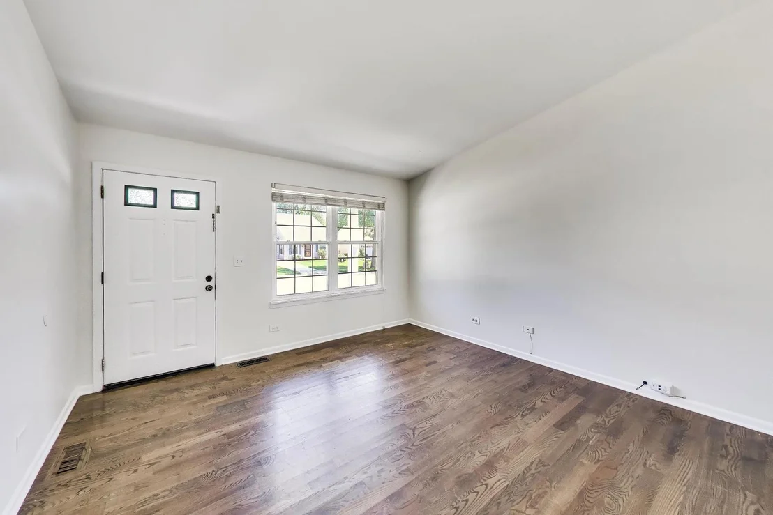 Photo of 1116 RIVERWOOD Drive
