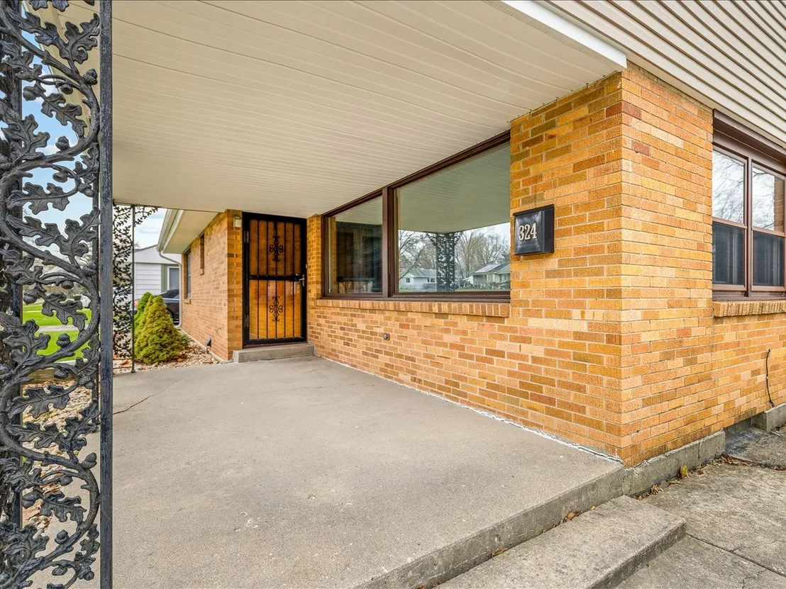 Photo of 324 Fairview Boulevard