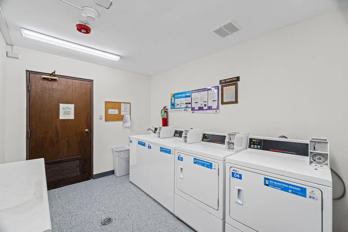 Photo of Unit 4F at 1500 Harbour Drive