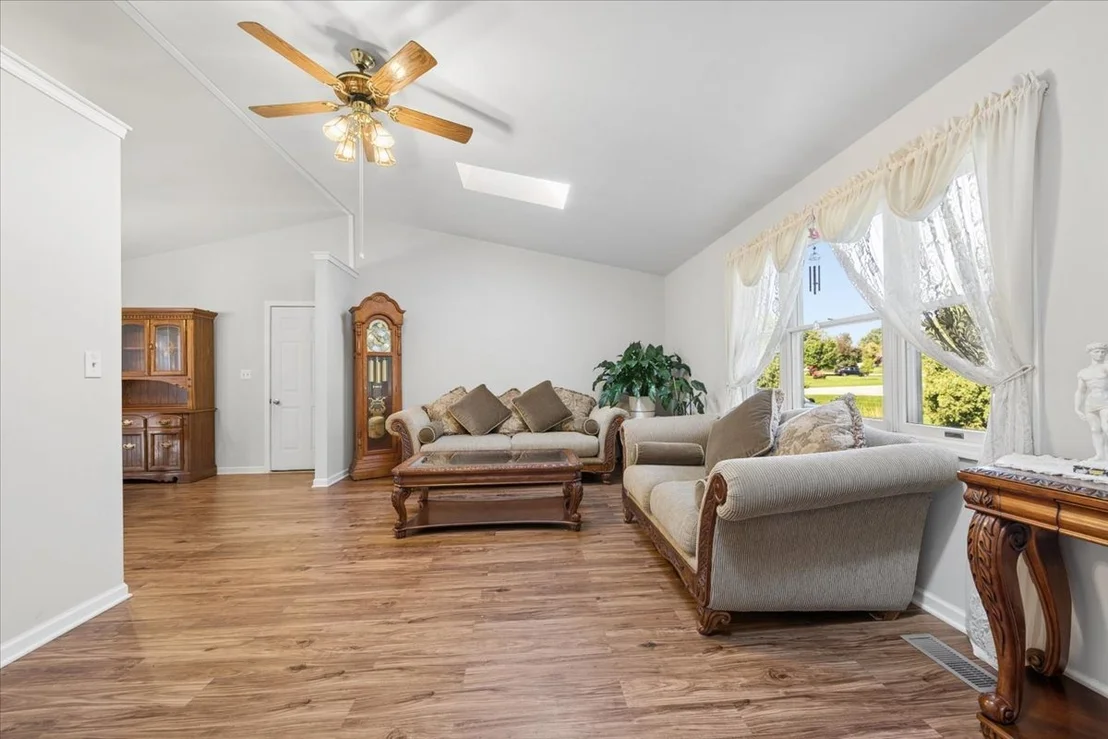 Photo of 12504 Pine Drive