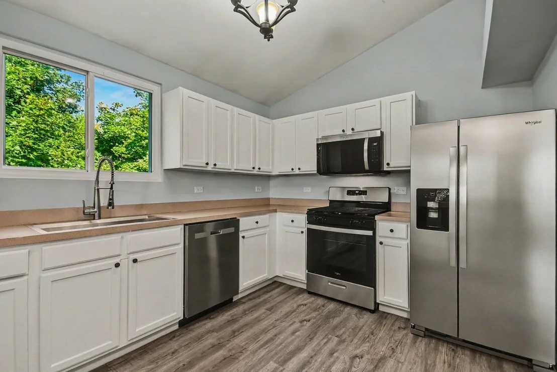Photo of 1033 Symphony Drive