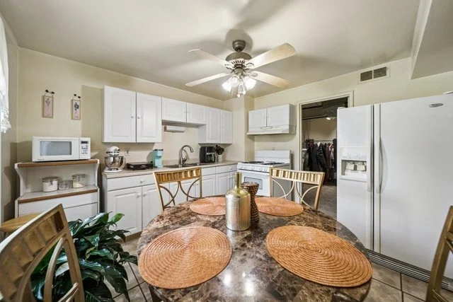 Photo of 253 W 46th Street