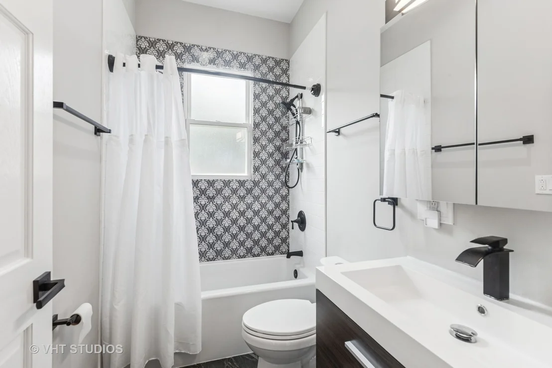 Photo of 447 W Harrison Road