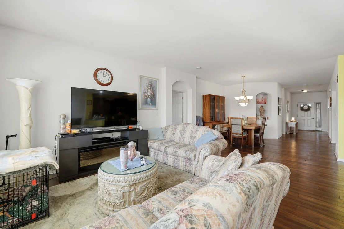 Photo of 561 Autumn Circle