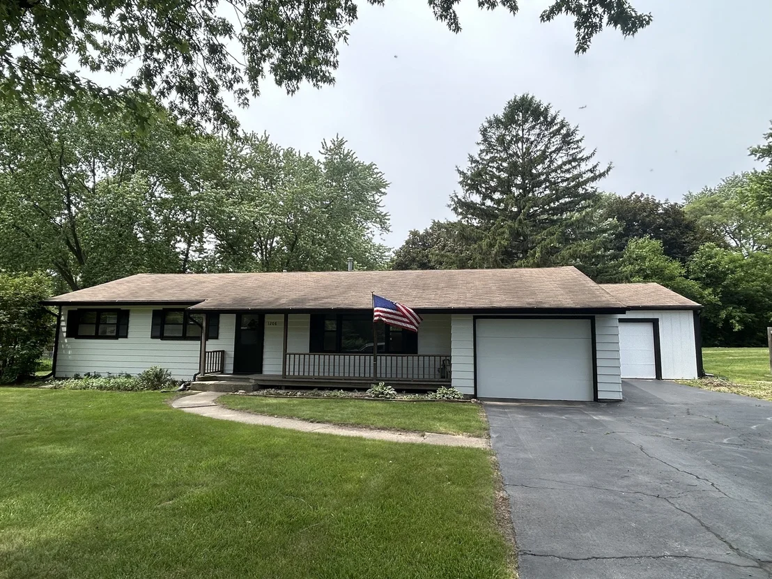 Photo of 1208 Oakdale Drive
