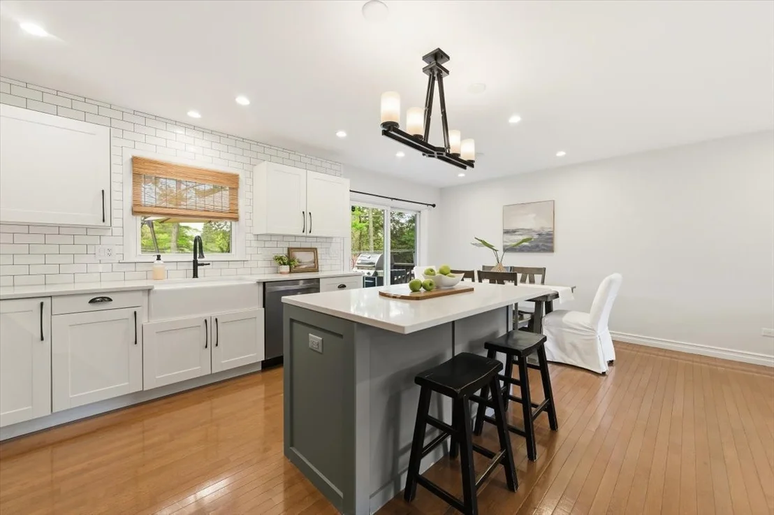 Photo of 836 Longmeadow Drive