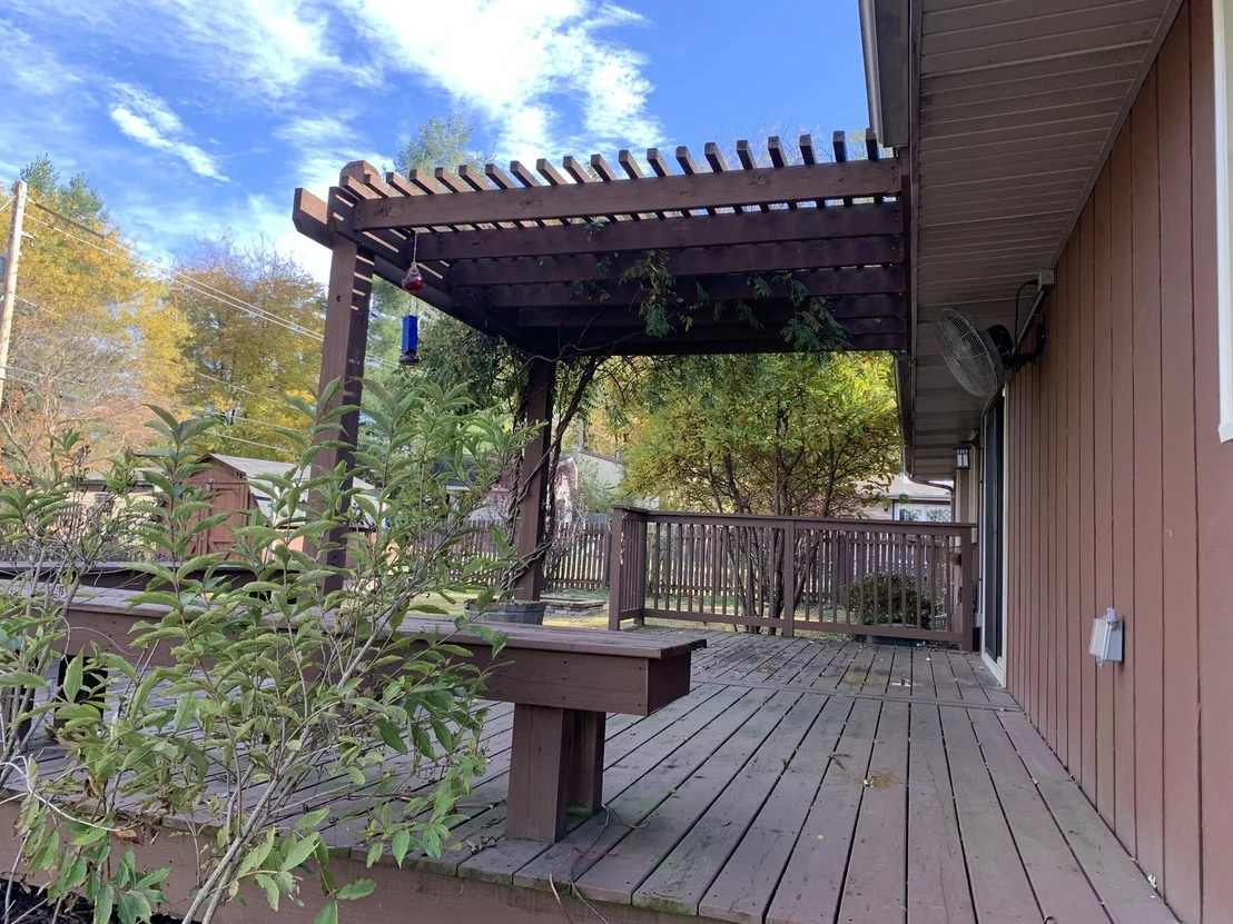 Photo of 2567 E Riverview Drive