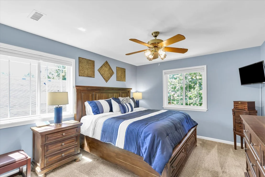 Photo of 613 Crestview Drive