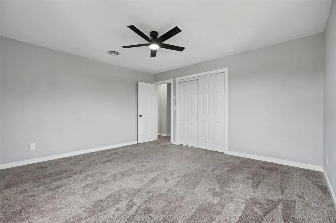 Photo of 450 John Street