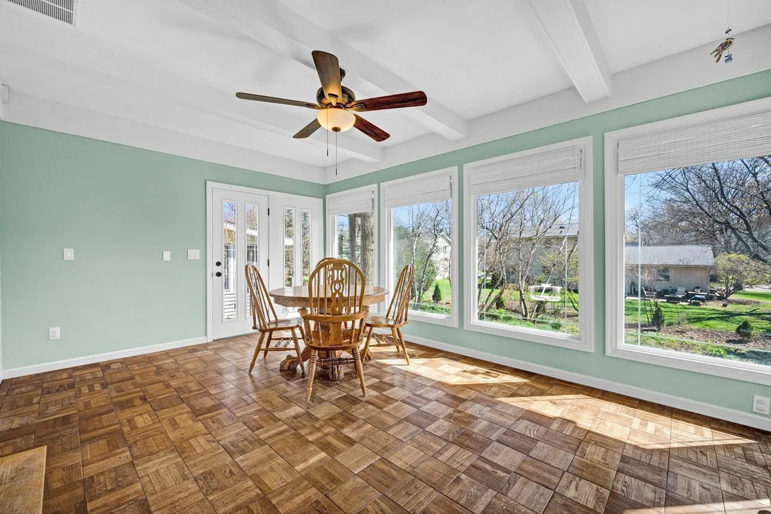 Photo of 903 Crestline Drive