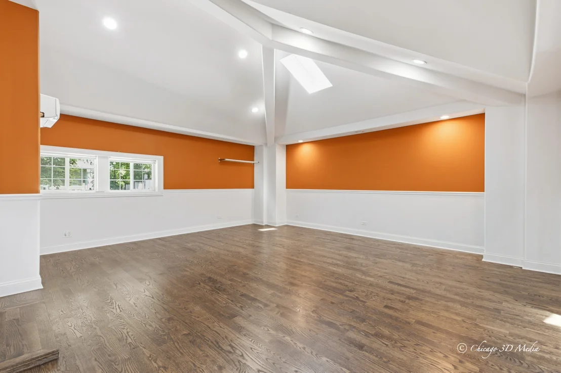 Photo of 95 E Thacker Street