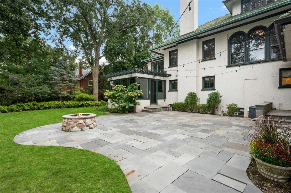 Photo of 2855 Sheridan Place