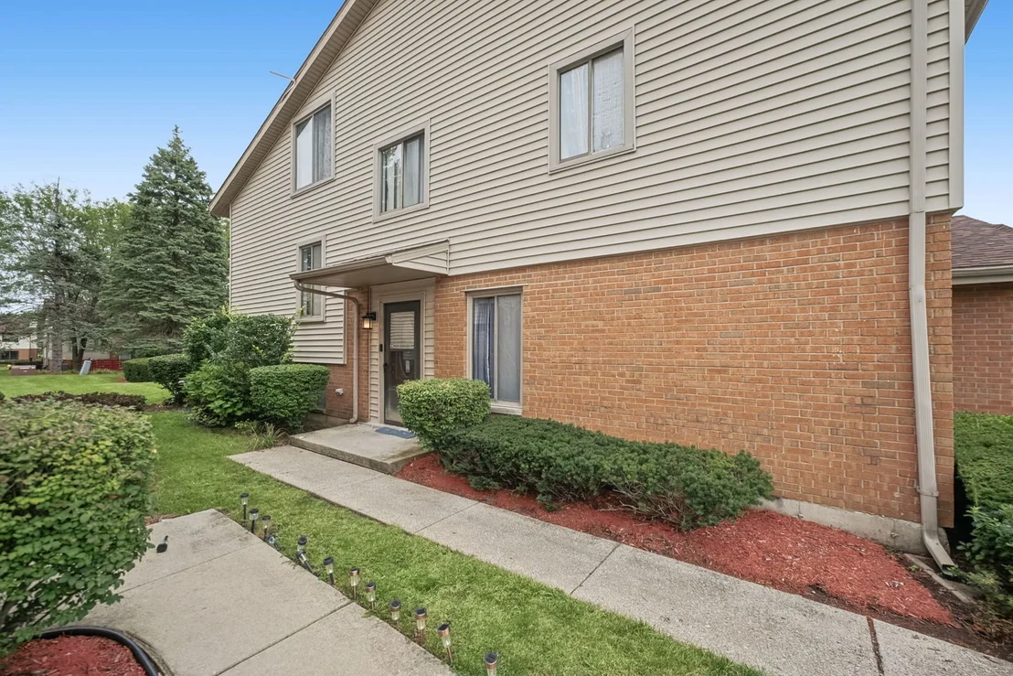 Photo of 18584 Meadow Lane