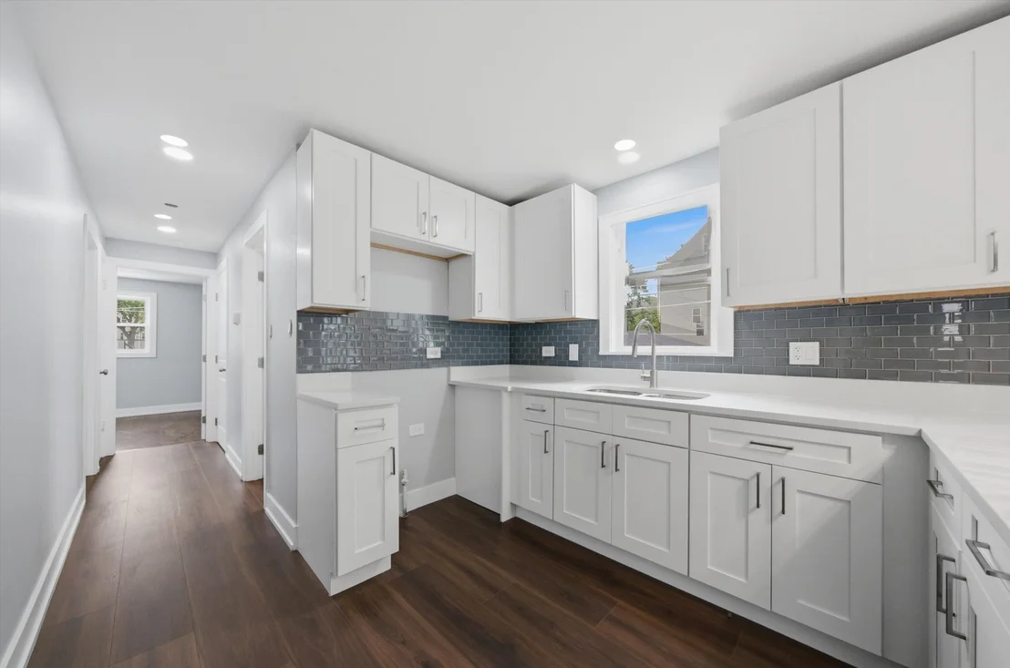 Photo of 2016 W 52nd Street