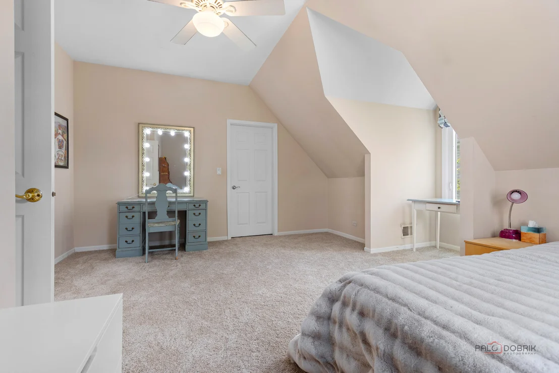 Photo of 4722 Linden Avenue