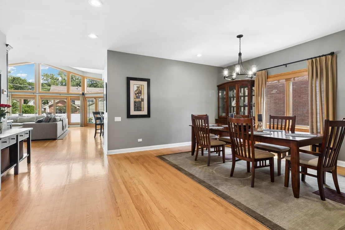 Photo of 2532 Illinois Road