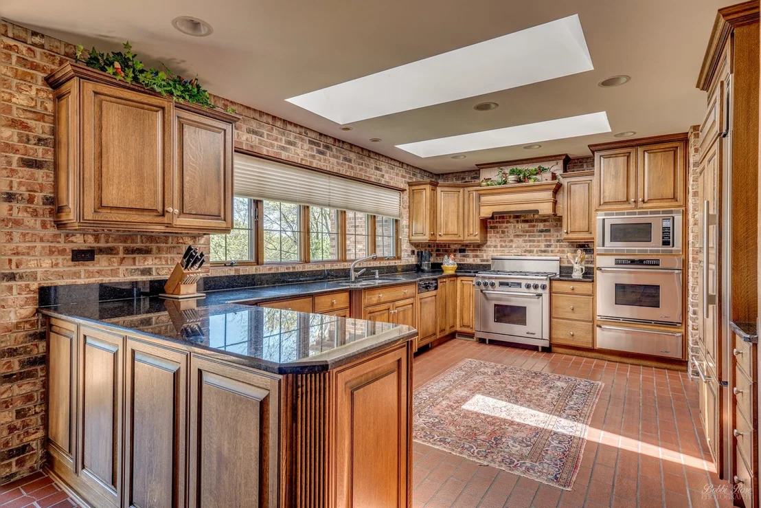 Photo of 1825 CLOVER Drive
