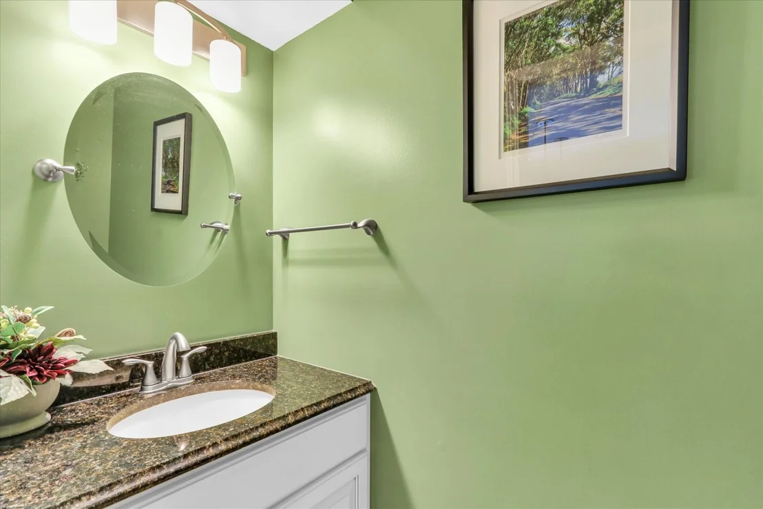 Photo of 613 Crestview Drive